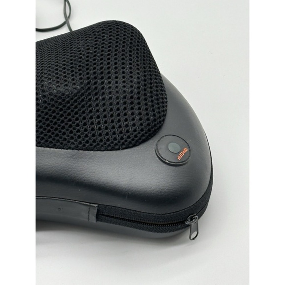 Naipo Shiatsu Neck Back Massager Massage Pillow with Heat,‎ Deep Tissue Kneading - Picture 3 of 6